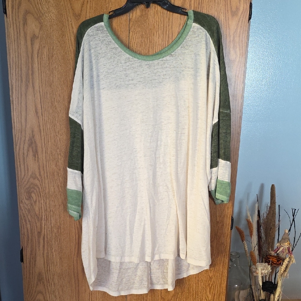 Terra & Sky Olive and Cream Top